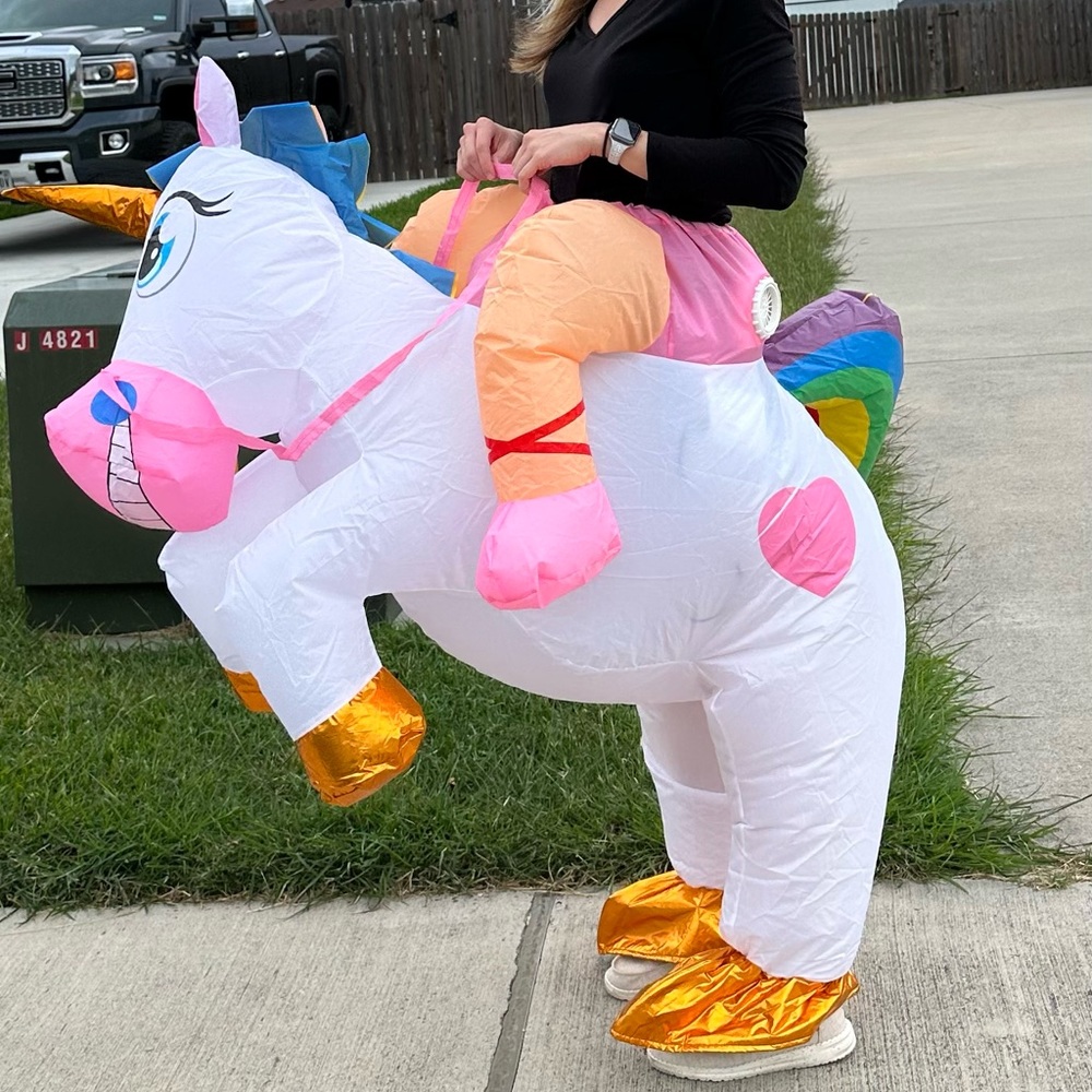 Deluxe Inflatable Unicorn Costume 🦄